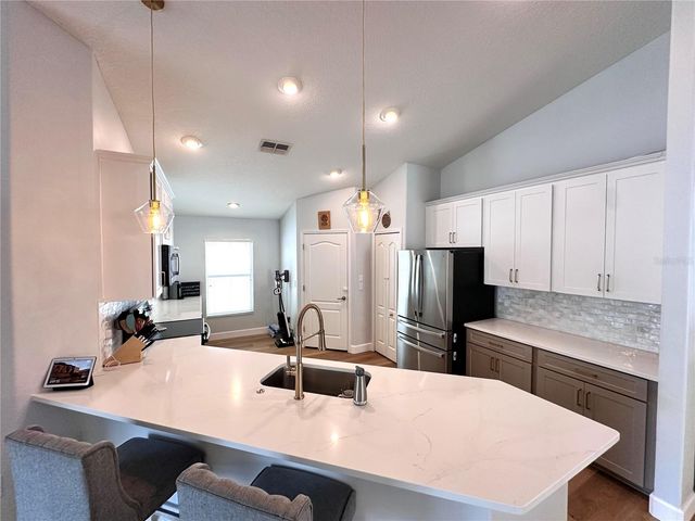 18353 HOLLAND HOUSE LOOP, Land O Lakes, FL 34638