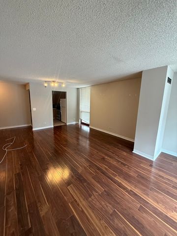 200 N DEARBORN Street 1202, Chicago, IL 60601