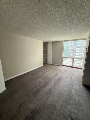 200 N DEARBORN Street 1202, Chicago, IL 60601
