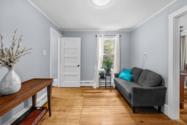 35 Worcester St, Taunton, MA 02780
