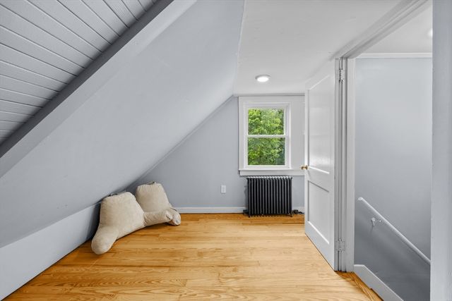 35 Worcester St, Taunton, MA 02780
