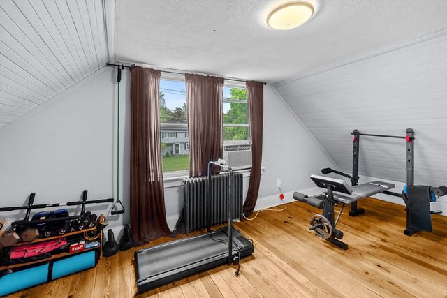35 Worcester St, Taunton, MA 02780