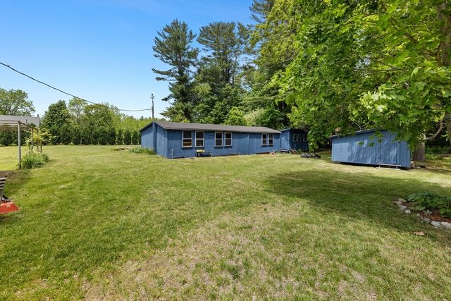 35 Worcester St, Taunton, MA 02780