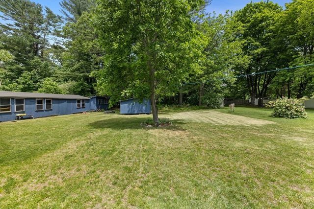35 Worcester St, Taunton, MA 02780