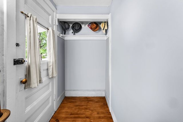 35 Worcester St, Taunton, MA 02780
