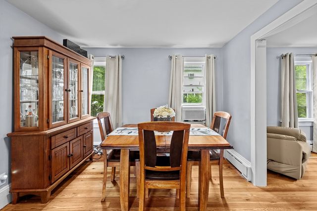 35 Worcester St, Taunton, MA 02780