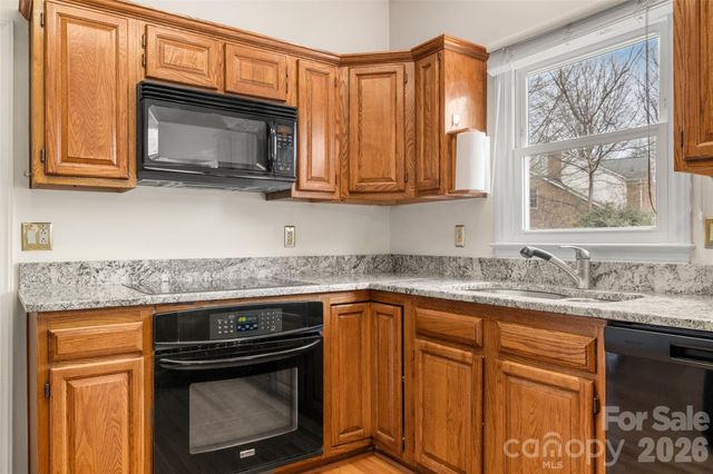 2908 Planters Walk Court, Charlotte, NC 28210