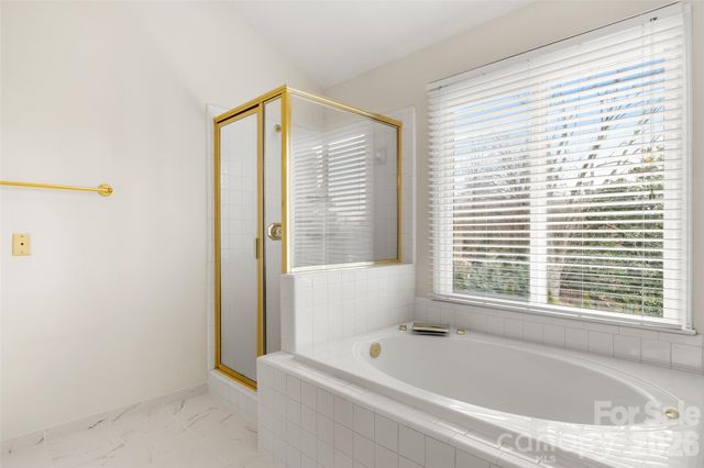 2908 Planters Walk Court, Charlotte, NC 28210