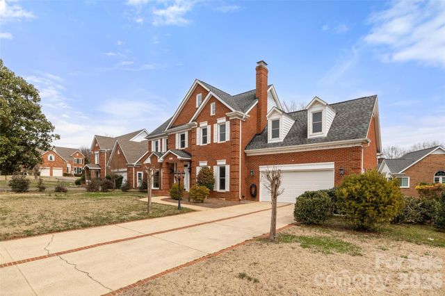 2908 Planters Walk Court, Charlotte, NC 28210