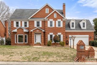 2908 Planters Walk Court, Charlotte, NC 28210