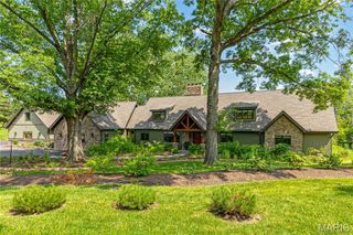 5 Glaizeview Road, Town And Country, MO 63017