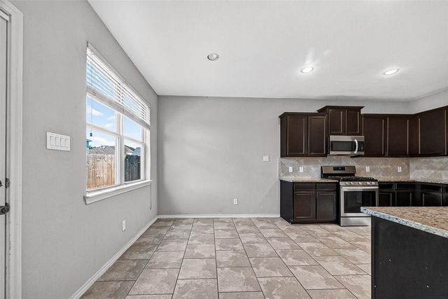 1326 Seagler Pond Lane, Houston, TX 77073