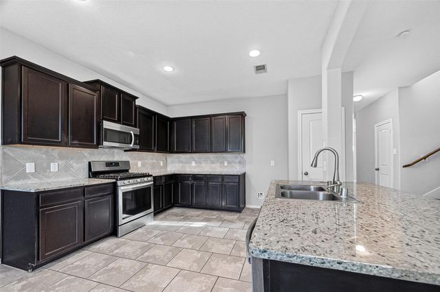 1326 Seagler Pond Lane, Houston, TX 77073