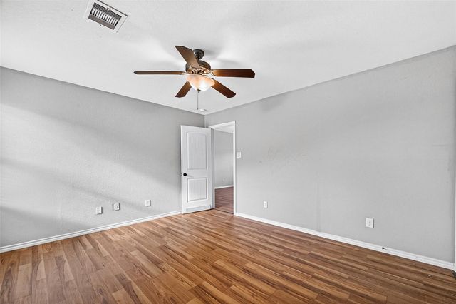 1326 Seagler Pond Lane, Houston, TX 77073
