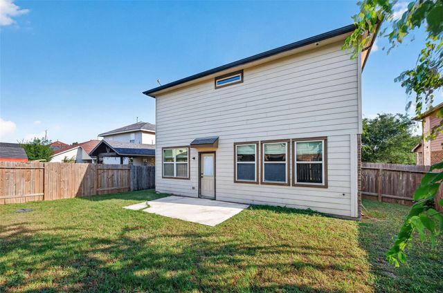 1326 Seagler Pond Lane, Houston, TX 77073