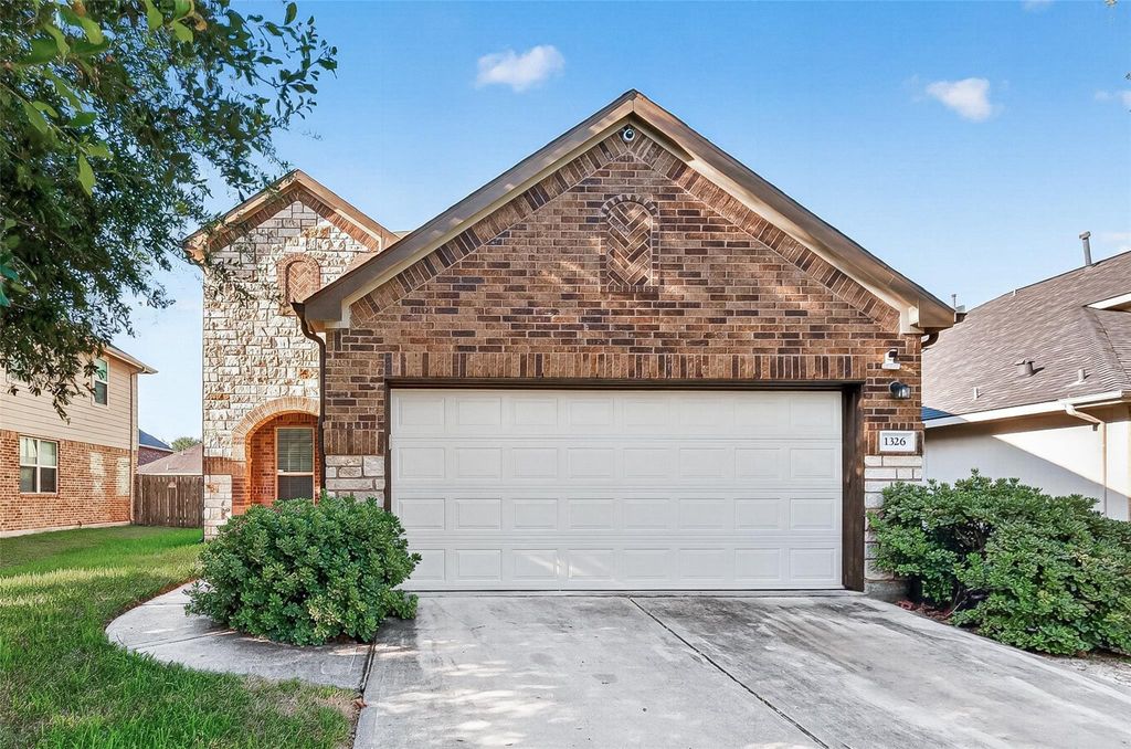 1326 Seagler Pond Lane, Houston, TX 77073