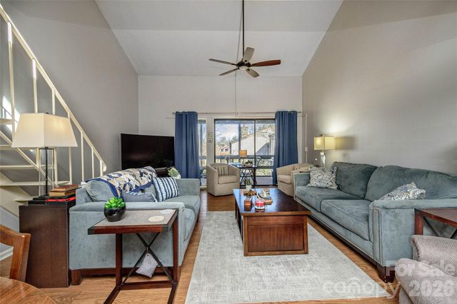 8 Lakemoor Lane 8, Hendersonville, NC 28739