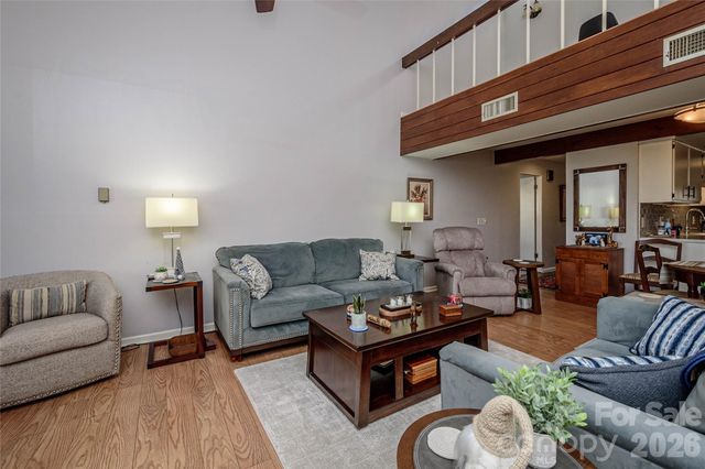 8 Lakemoor Lane 8, Hendersonville, NC 28739