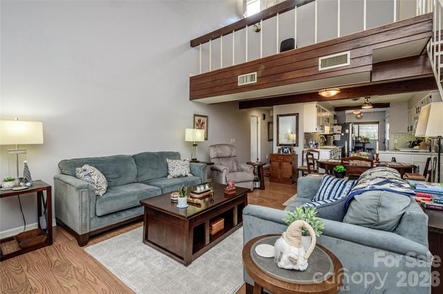 8 Lakemoor Lane 8, Hendersonville, NC 28739