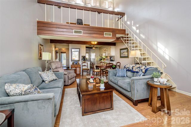 8 Lakemoor Lane 8, Hendersonville, NC 28739