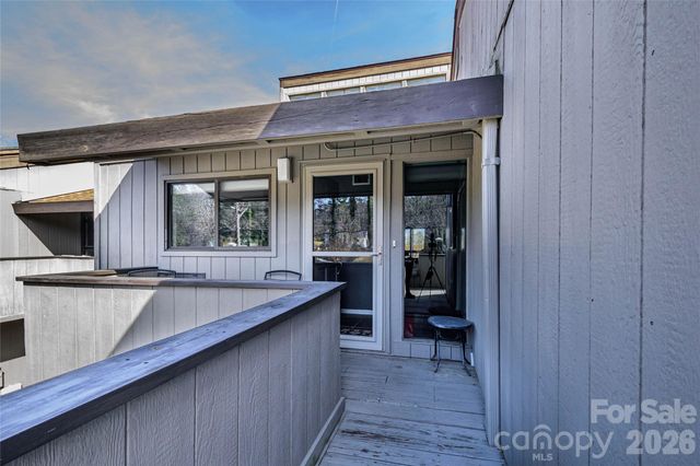 8 Lakemoor Lane 8, Hendersonville, NC 28739