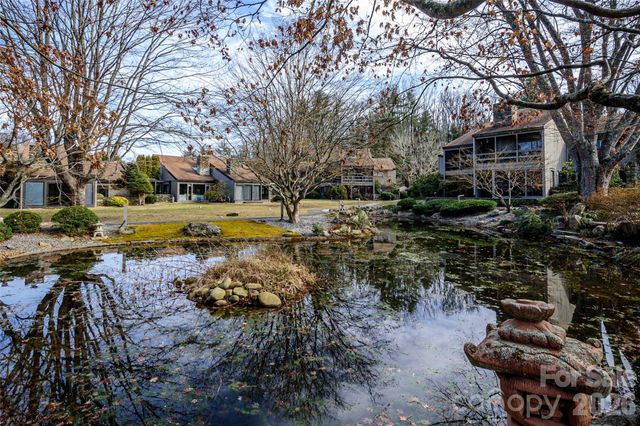 8 Lakemoor Lane 8, Hendersonville, NC 28739