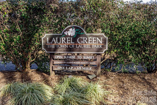 8 Lakemoor Lane 8, Hendersonville, NC 28739