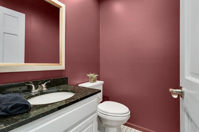 6135 Berkshire Lane N, Plymouth, MN 55446