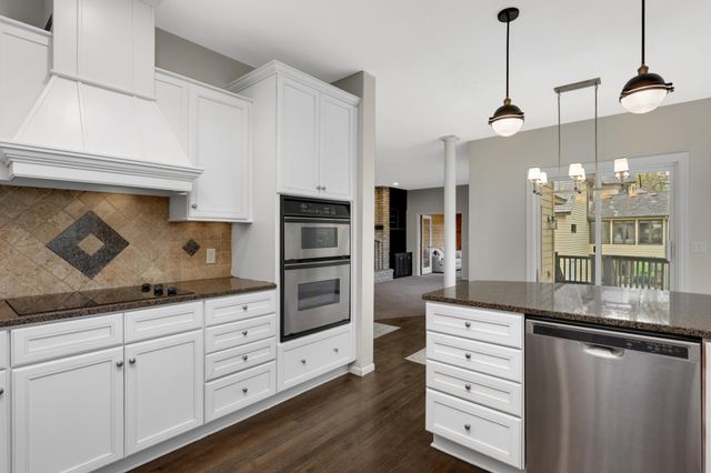 6135 Berkshire Lane N, Plymouth, MN 55446
