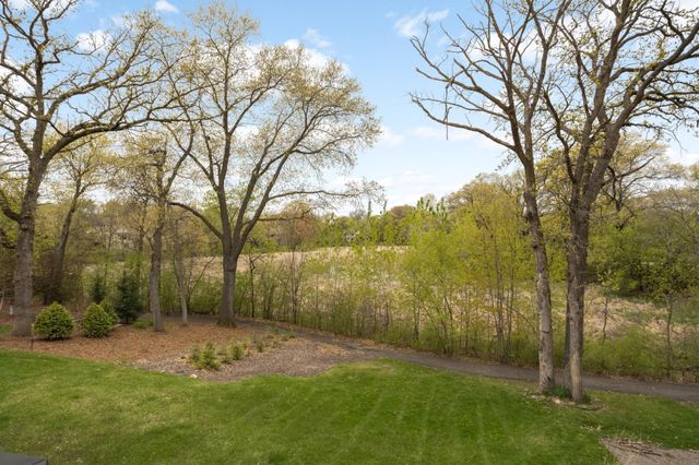 6135 Berkshire Lane N, Plymouth, MN 55446