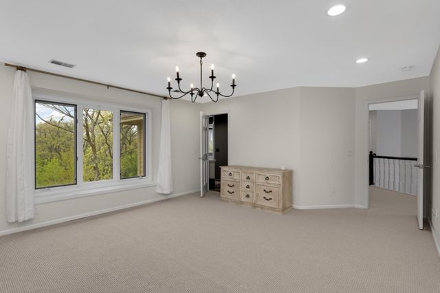 6135 Berkshire Lane N, Plymouth, MN 55446