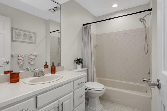 6135 Berkshire Lane N, Plymouth, MN 55446