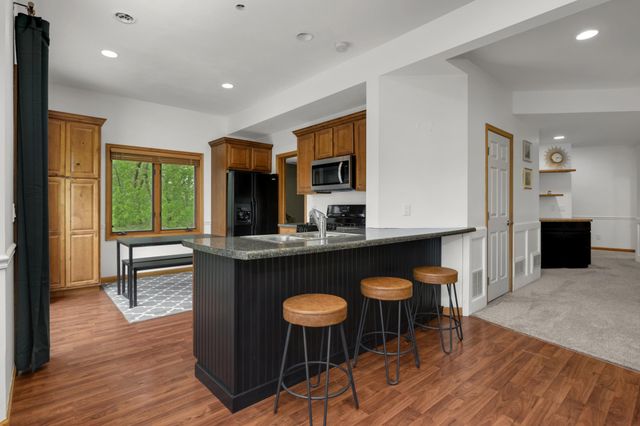 6135 Berkshire Lane N, Plymouth, MN 55446