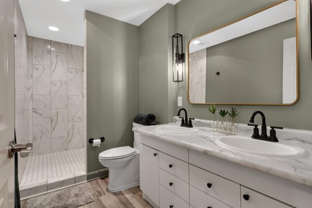 6135 Berkshire Lane N, Plymouth, MN 55446