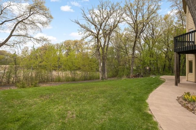 6135 Berkshire Lane N, Plymouth, MN 55446