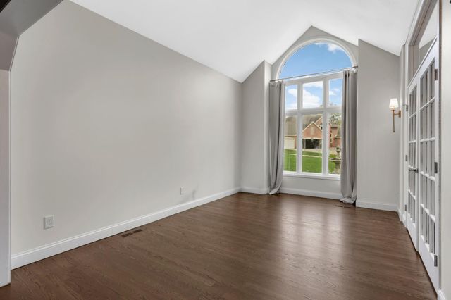 6135 Berkshire Lane N, Plymouth, MN 55446