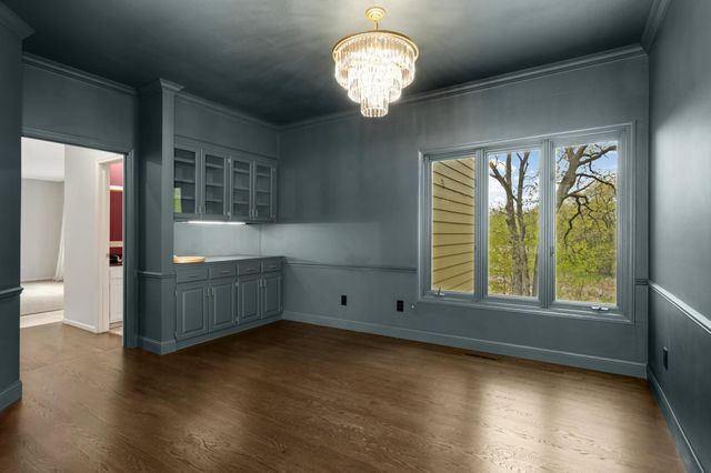 6135 Berkshire Lane N, Plymouth, MN 55446