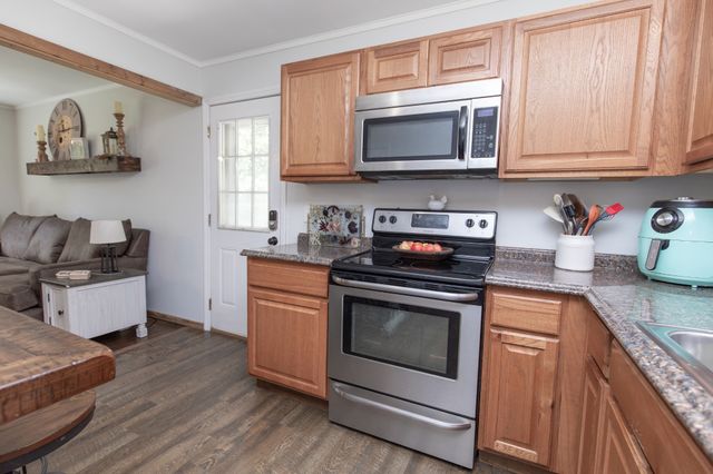 6724 E Benton Rd, Springfield, TN 37172
