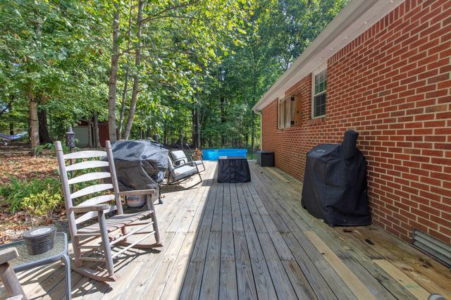 6724 E Benton Rd, Springfield, TN 37172