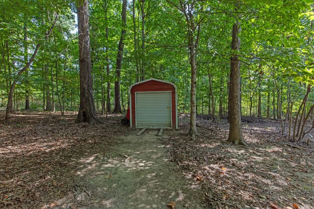 6724 E Benton Rd, Springfield, TN 37172