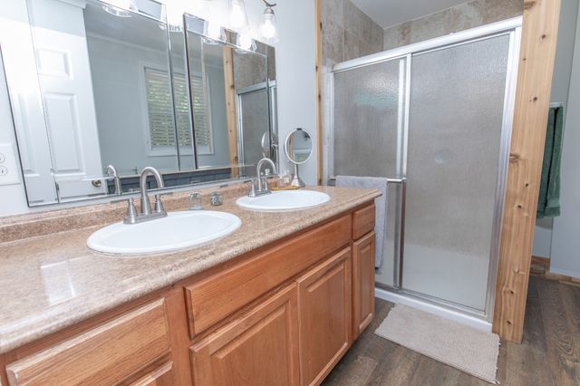 6724 E Benton Rd, Springfield, TN 37172