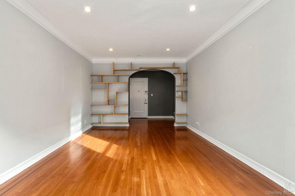 25-40 31st Avenue 6E, Astoria, NY 11106 — photo 5