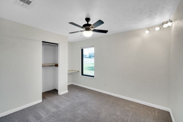 603 Lark Lane, Oak Leaf, TX 75154