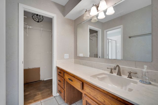 603 Lark Lane, Oak Leaf, TX 75154