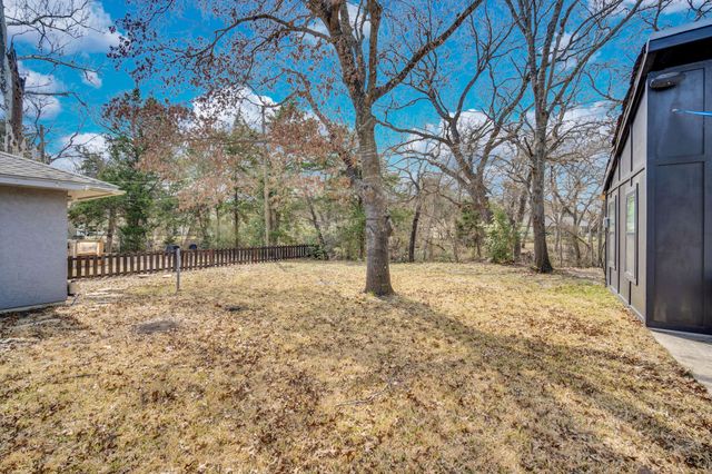 603 Lark Lane, Oak Leaf, TX 75154