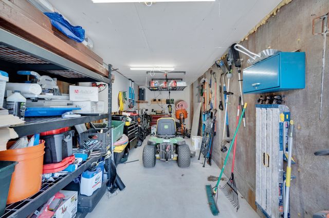 603 Lark Lane, Oak Leaf, TX 75154