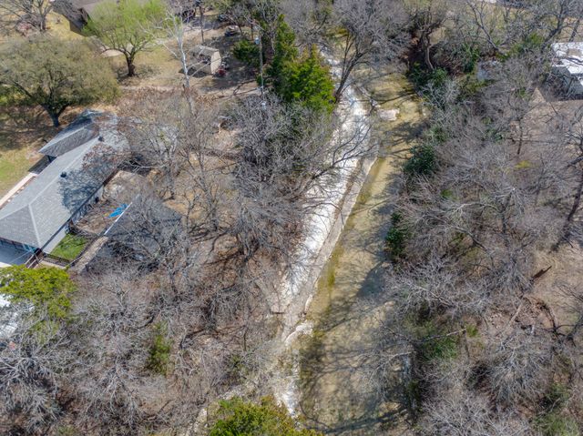 603 Lark Lane, Oak Leaf, TX 75154