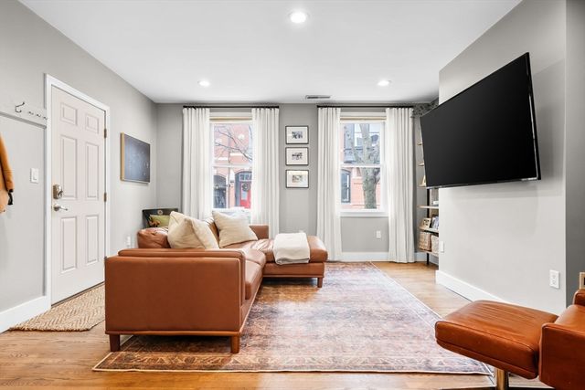 121 F St 1, Boston, MA 02127