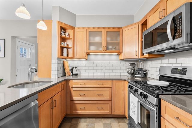 121 F St 1, Boston, MA 02127