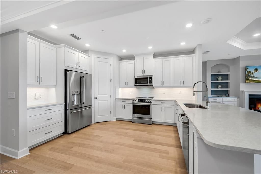 15324 Lucerna ST 102, NAPLES, FL 34114 — photo 3